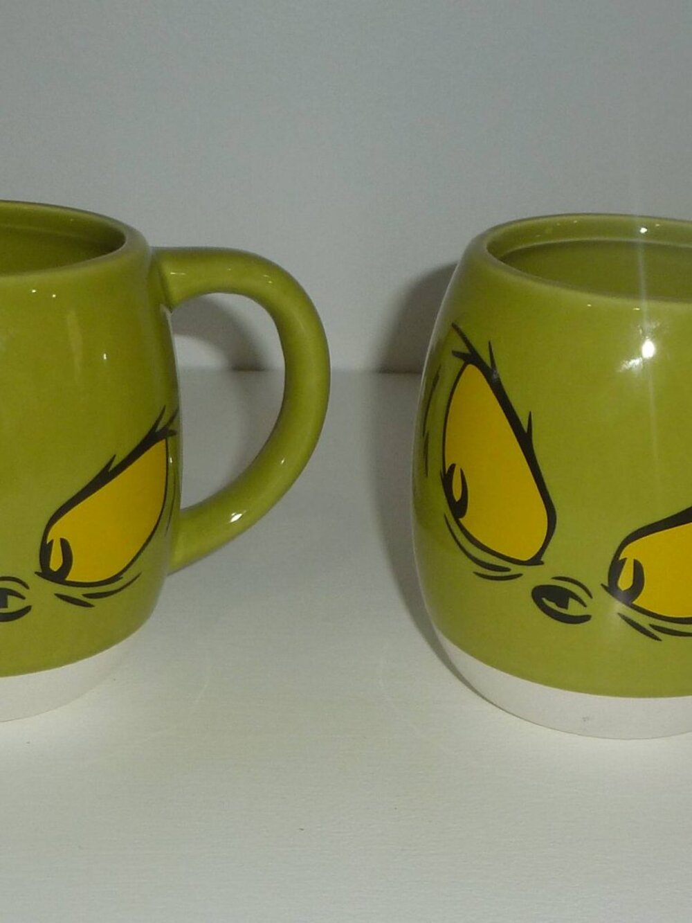 Dr Seuss - The Grinch "Holiday Intolerant" Green Coffee / Tea Mug - Lot of 2